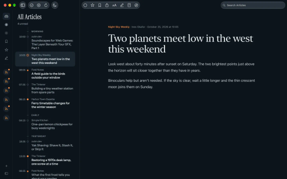 Eddyline on the Mac in dark mode: the timeline and the reader showing Two planets meet low in the west this weekend.